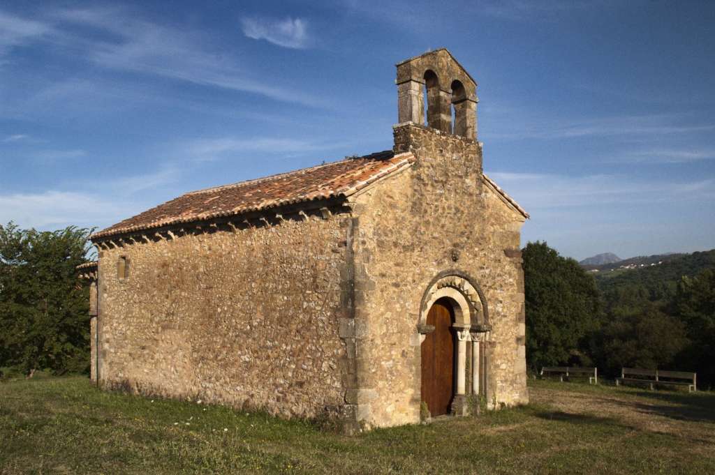 Iglesia de San Esteban de Aramil. Foto Wikipedia