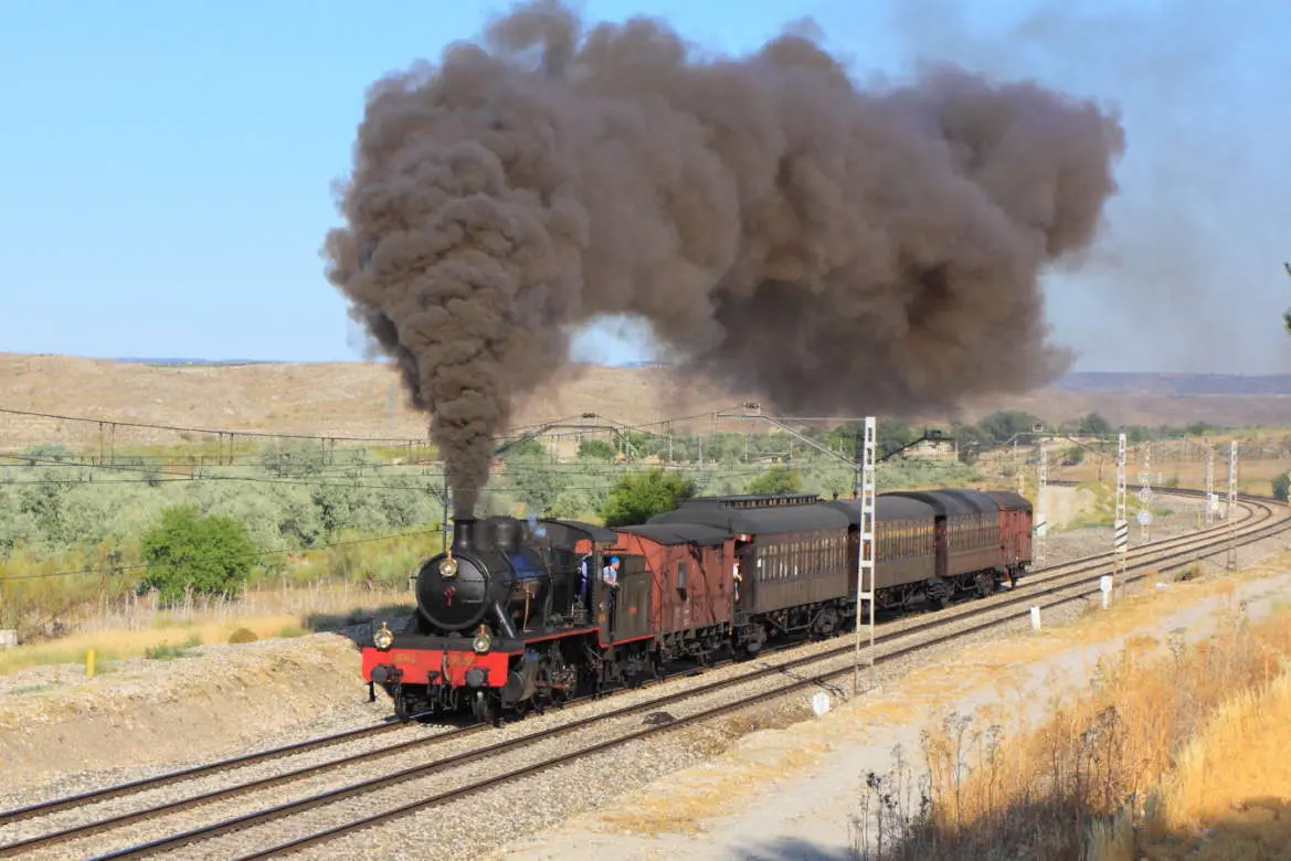 Mar suspensión construir Dónde es posible viajar en trenes a vapor en España
