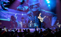 Muse en un momento del concierto virtual de 'Simulation Theory'. Foto Stageverse