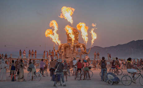 Burning Man, donde el espectáculo está en las personas. Foto Bob Wick / BLM / Alamy