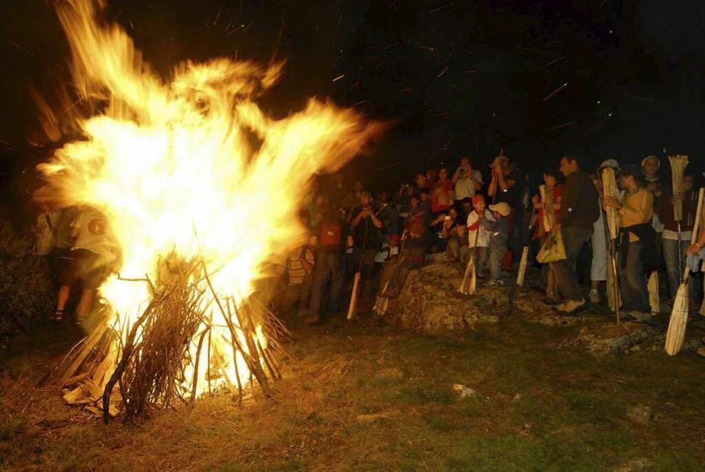 Fallas de Boi. Foto Laurent Dominique - EFE