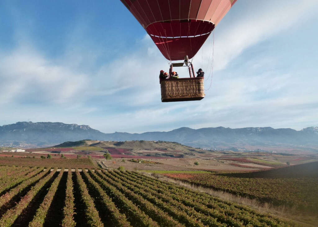 Paisaje riojano en globo de Muga    Foto: Siete Miradas/Rutas del Vino Rioja