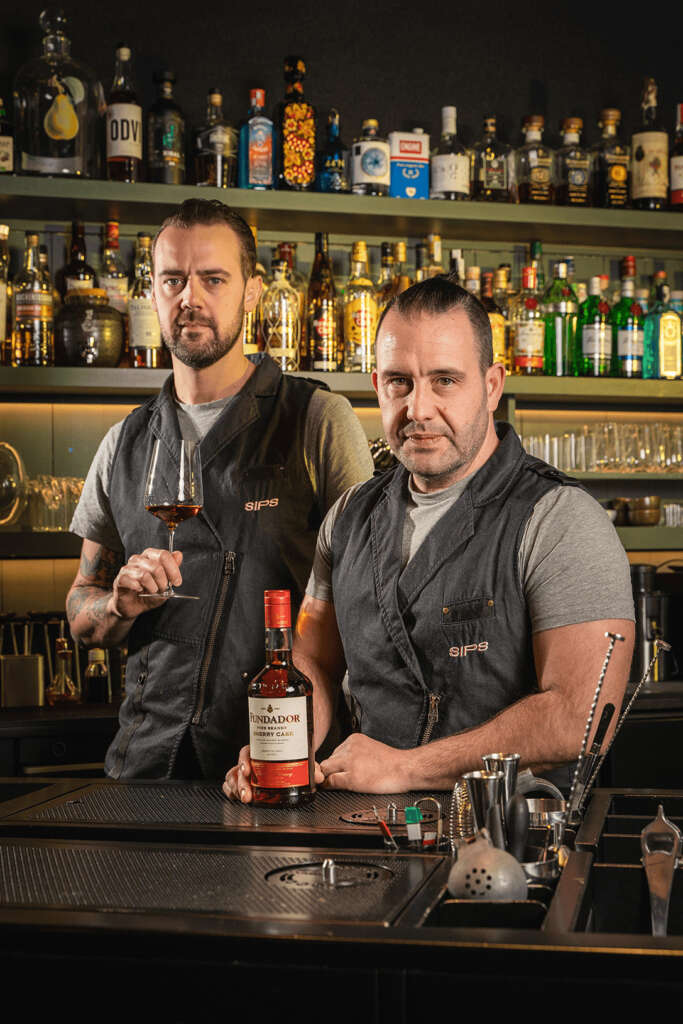 Simone Caporale y Marc Álvarez han llevado a su coctelería en solo dos años a la tercera posición mundial de la clasificación más relevante, los 50 Best. Sin duda son dos de los bartenders  que encabezan la clasificación mundial. Foto: Sips