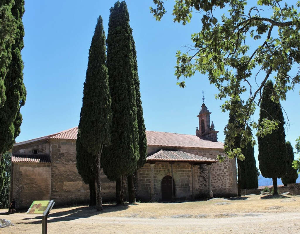 Ermita de la Virgen del Robledo