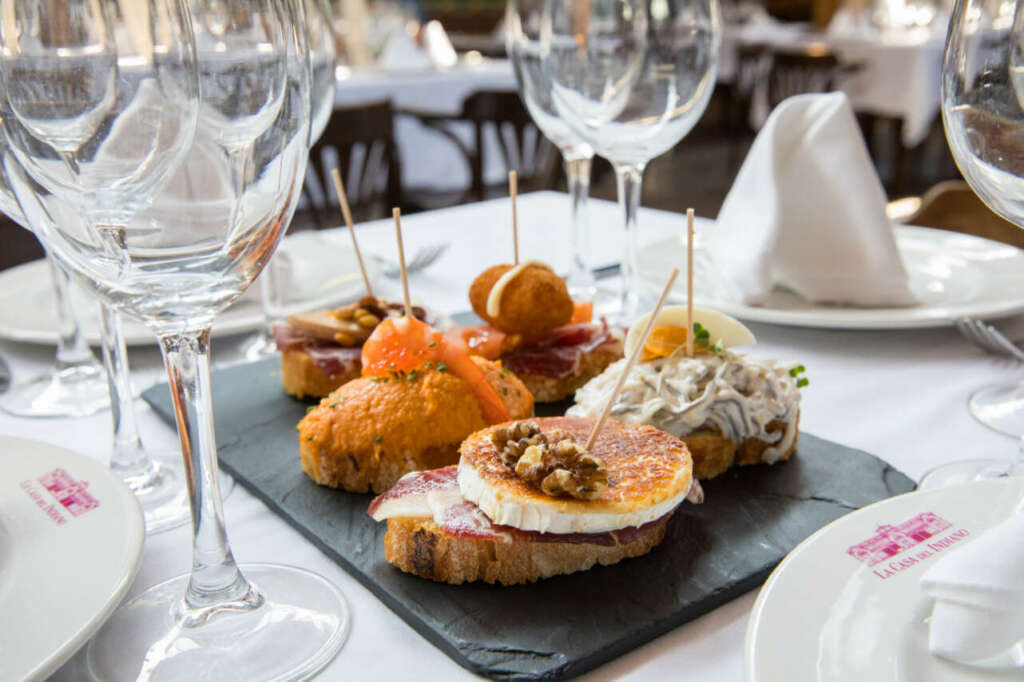 Pinchos en La Casa del Indiano