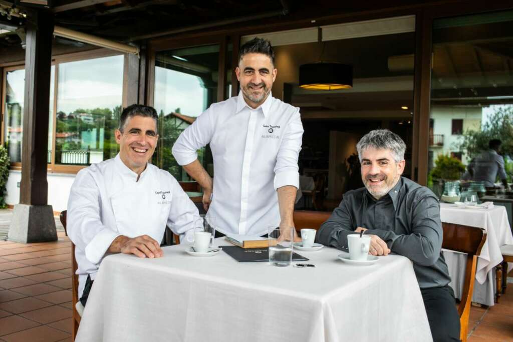 Gorka, Kepa y Mikel Txapartegi, del restaurante Alameda.