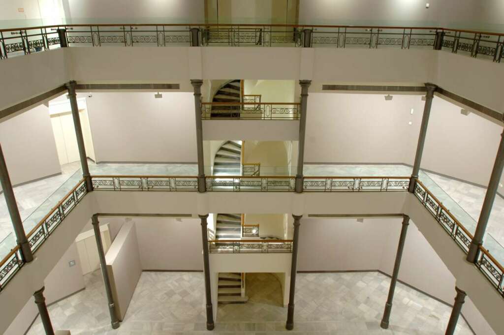 Casa de las Alhajas interior