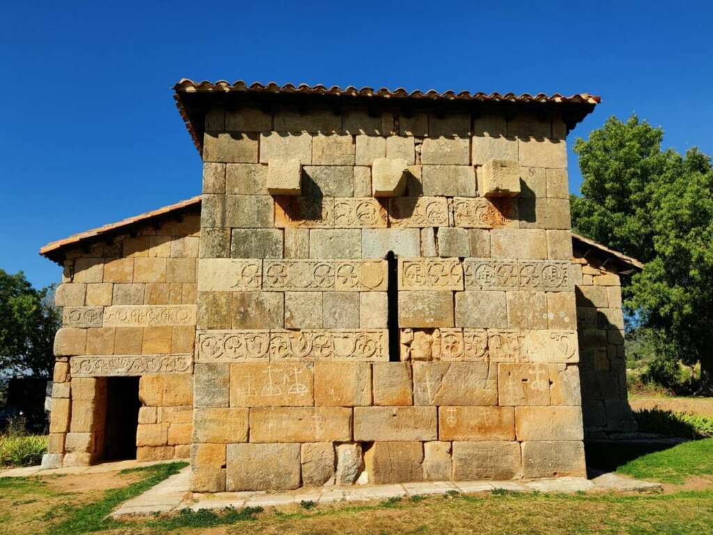 Iglesia visigótica Santa María de Quintanilla de las Viñas.