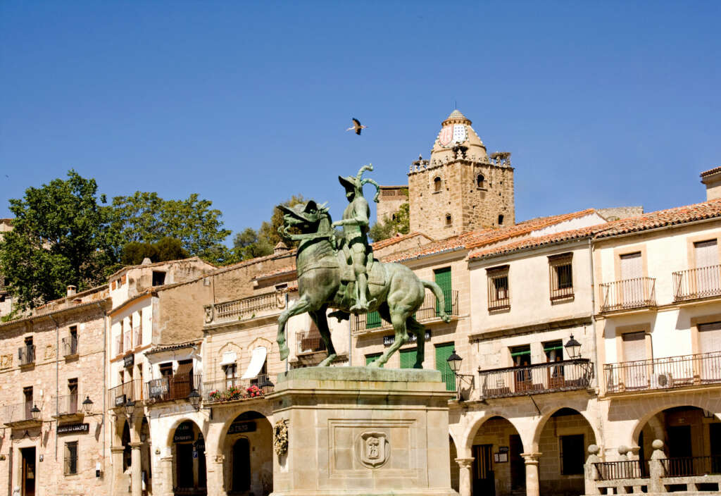Escultura de Pizarro en la Plaza Mayor de Trujillo