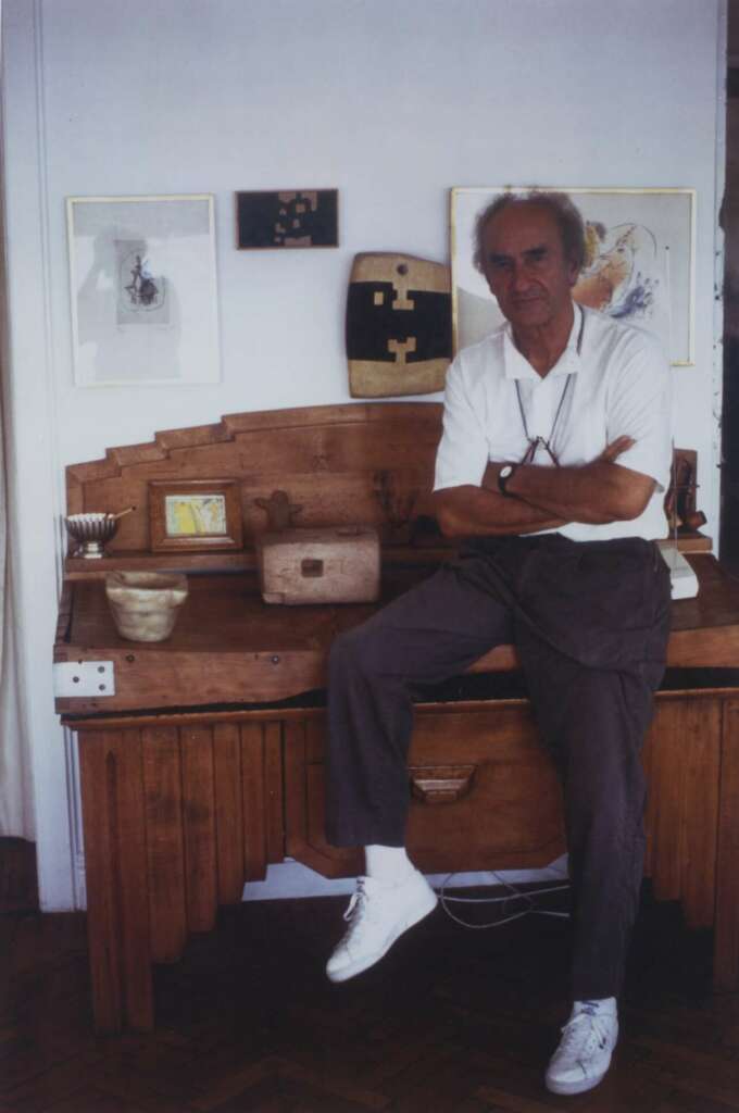 El escultor Eduardo Chillida en Intz-Enea (1982).