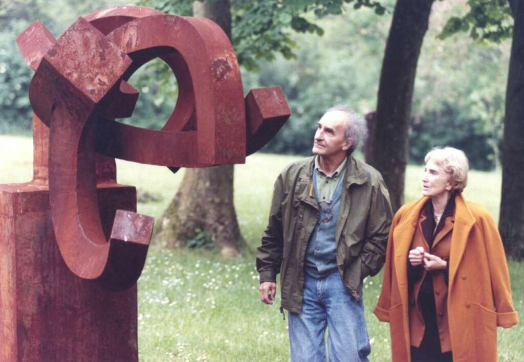 Eduardo Chillida y Pilar Belzunce en Chillida Leku