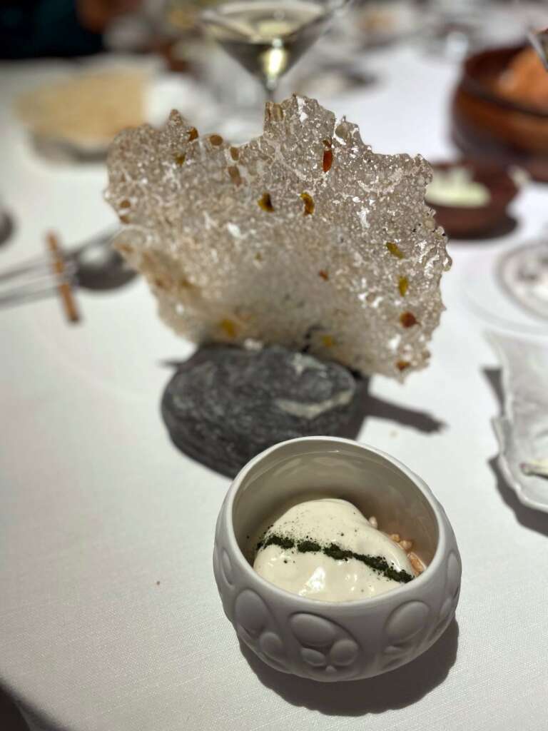 Plato de Arroz de bacalao en orza y fósil de arroz en La Salita (Valencia)