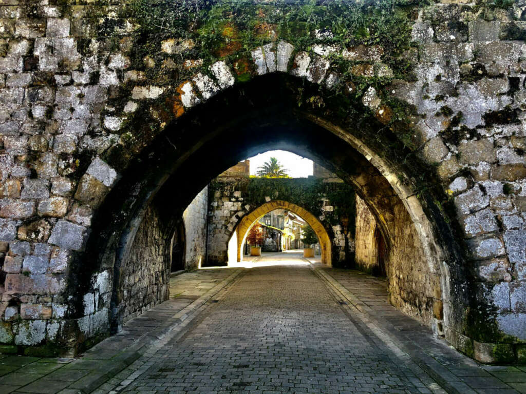 El pueblo de Cartes en Cantabria