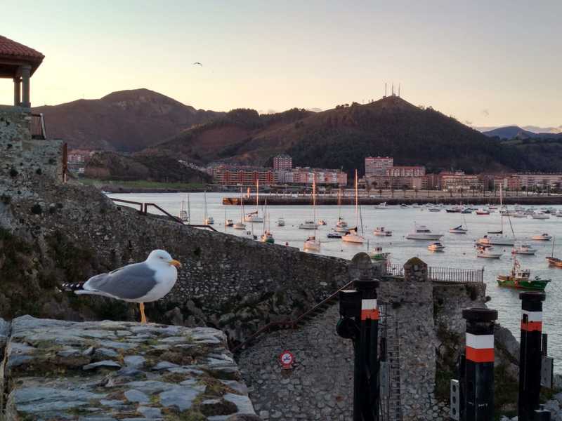 El pueblo de Castro Urdiales en Cantabria