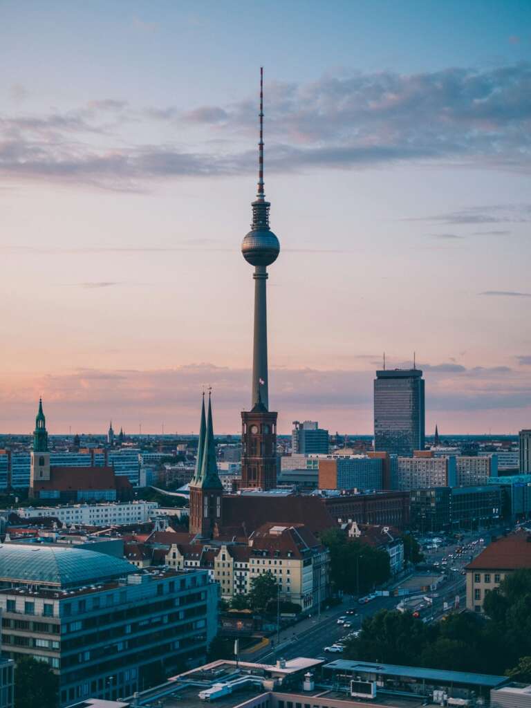 Vista de la ciudad de Berlín en Alemania, una de las más demandadas según Booking