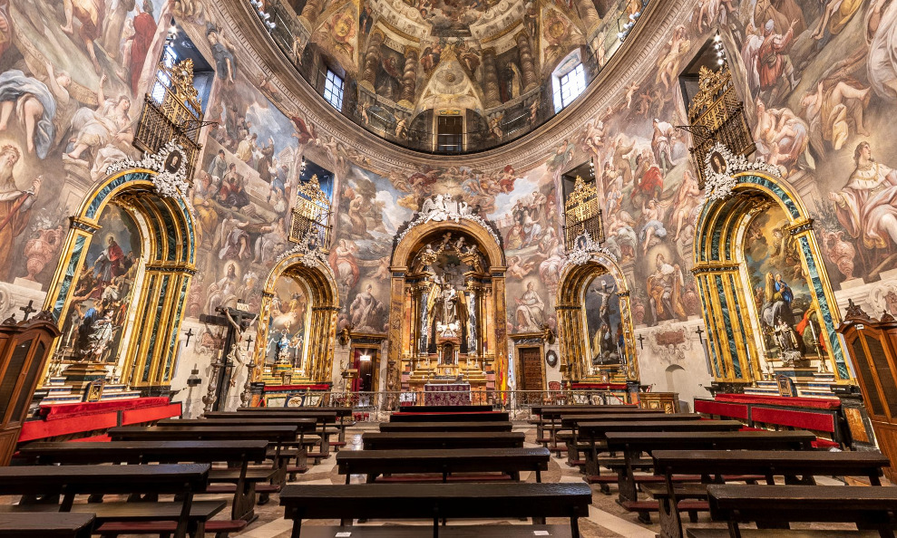 El interior de la iglesia de San Antonio de los Alemanes en Madrid