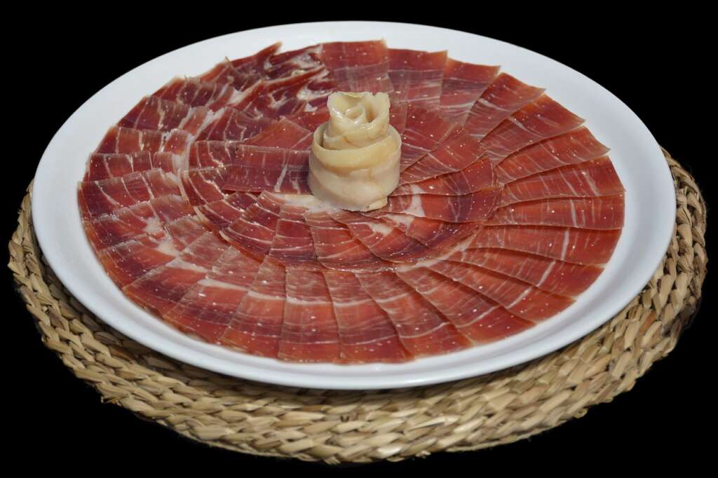 Un plato de jamón serrano