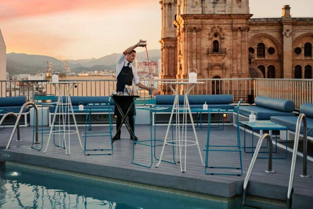 La terraza The TOP del Hotel Molina Lario de Málaga