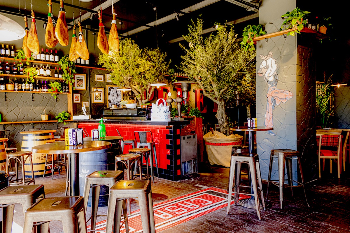 La Taberna, en la entrada del restaurante de aires andaluces