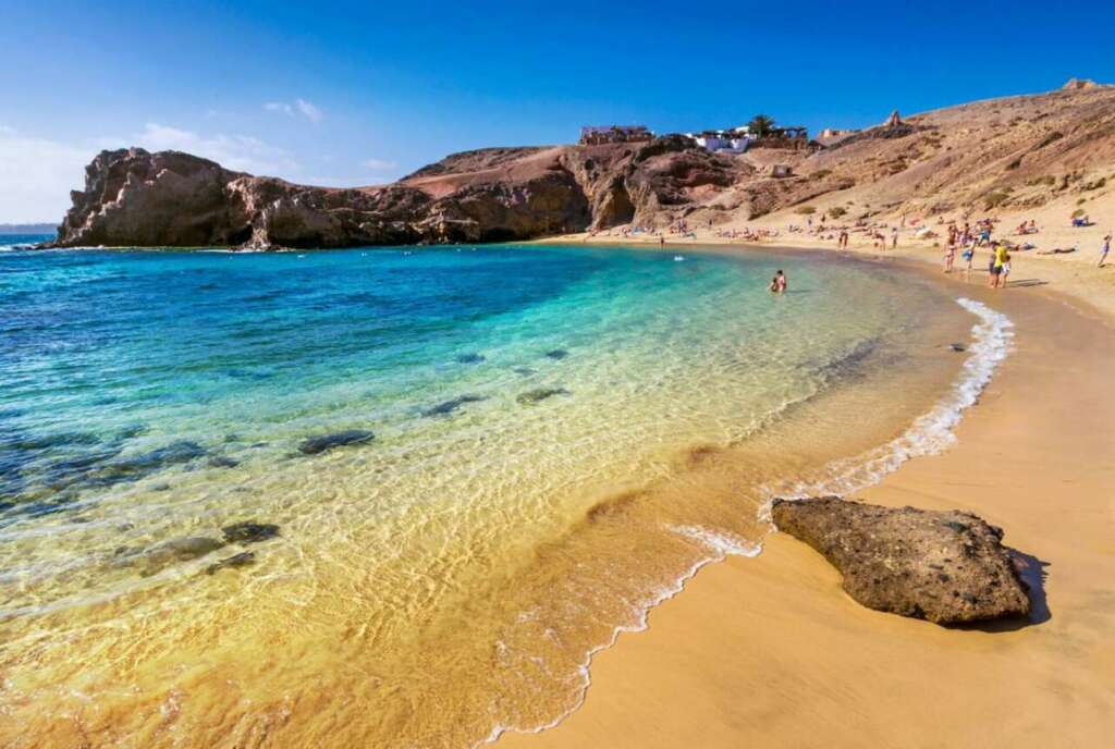 La playa de Papagayo en Lanzarote