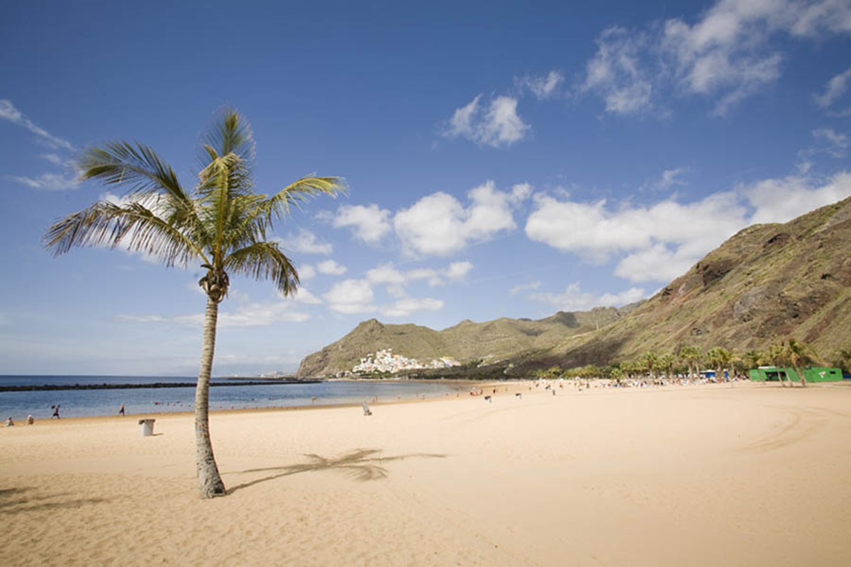 La Playa de las Teresitas en Santa Cruz de Tenerife