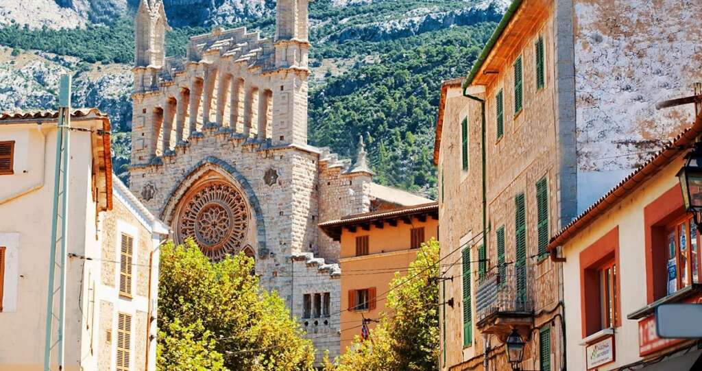 El pueblo de Sóller en Mallorca