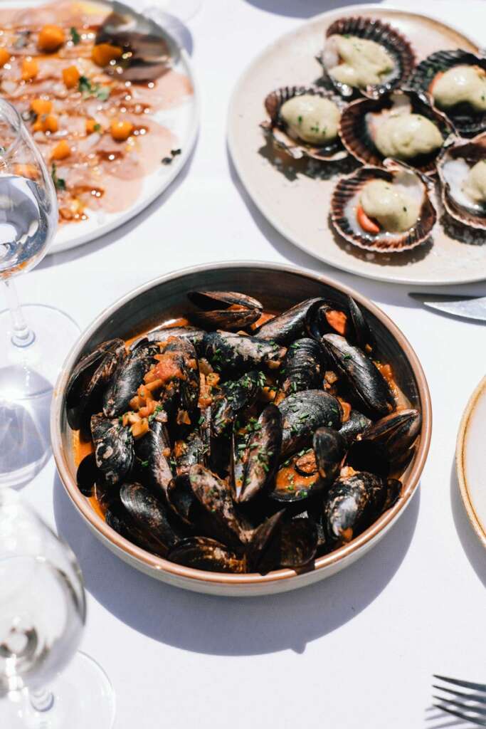Algunos platos de esencia marinera del restaurante