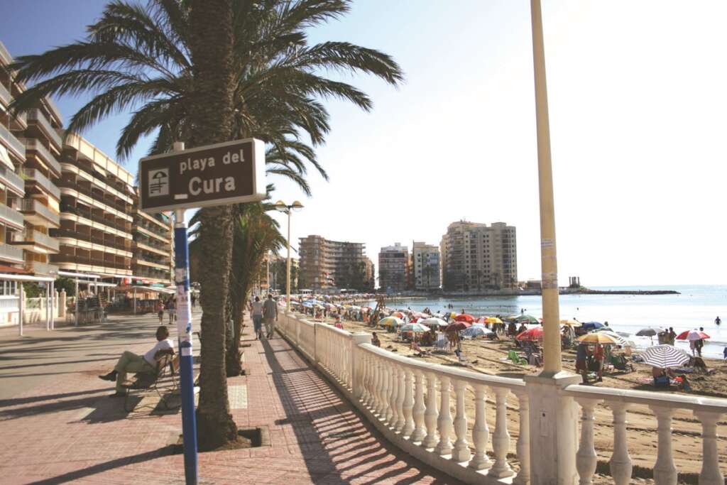 La playa del Cura en Torrevieja