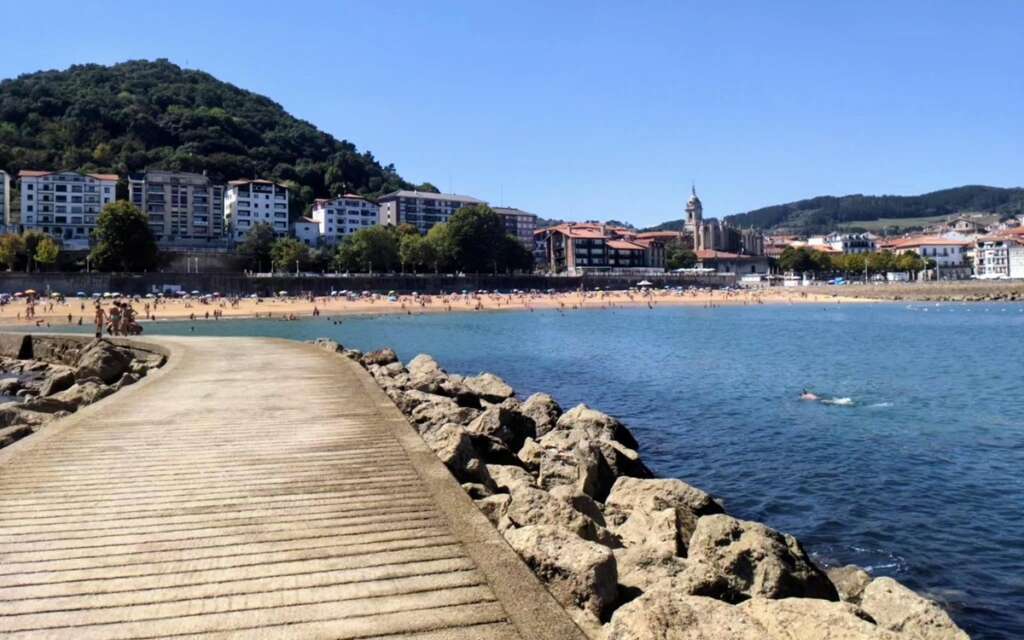La playa de Isuntza en Lekeitio