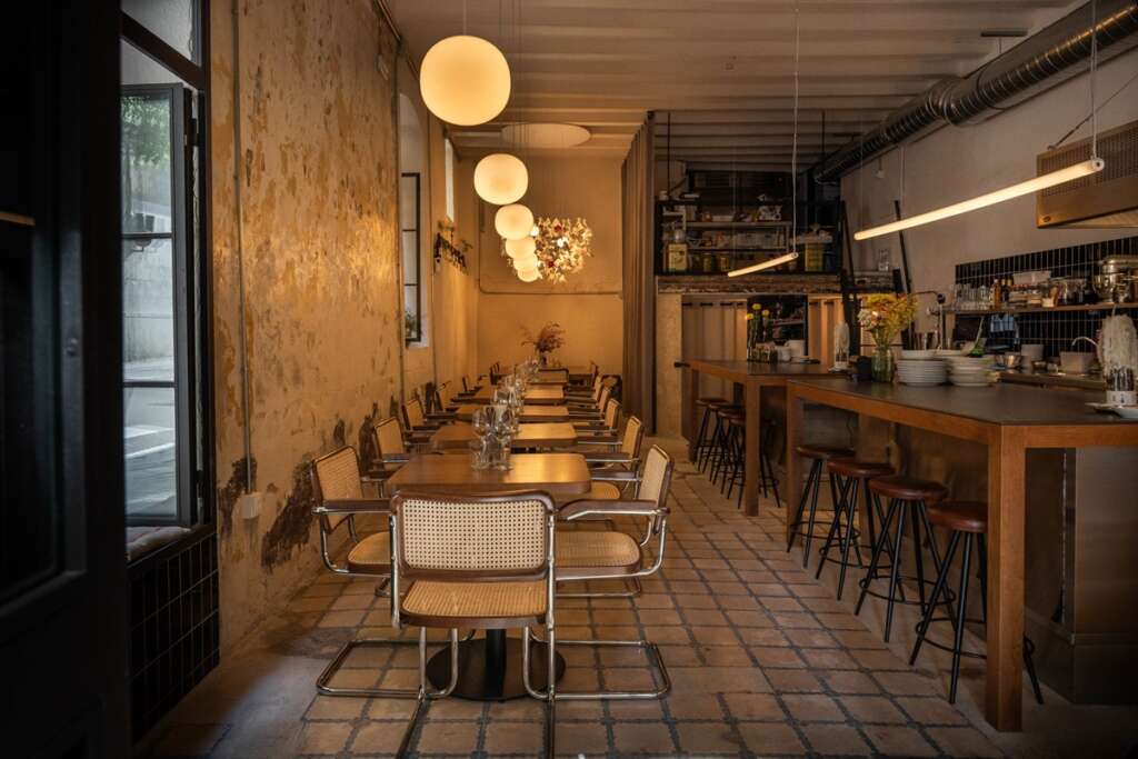 El restaurante conserva el aire de bar de toda la vida