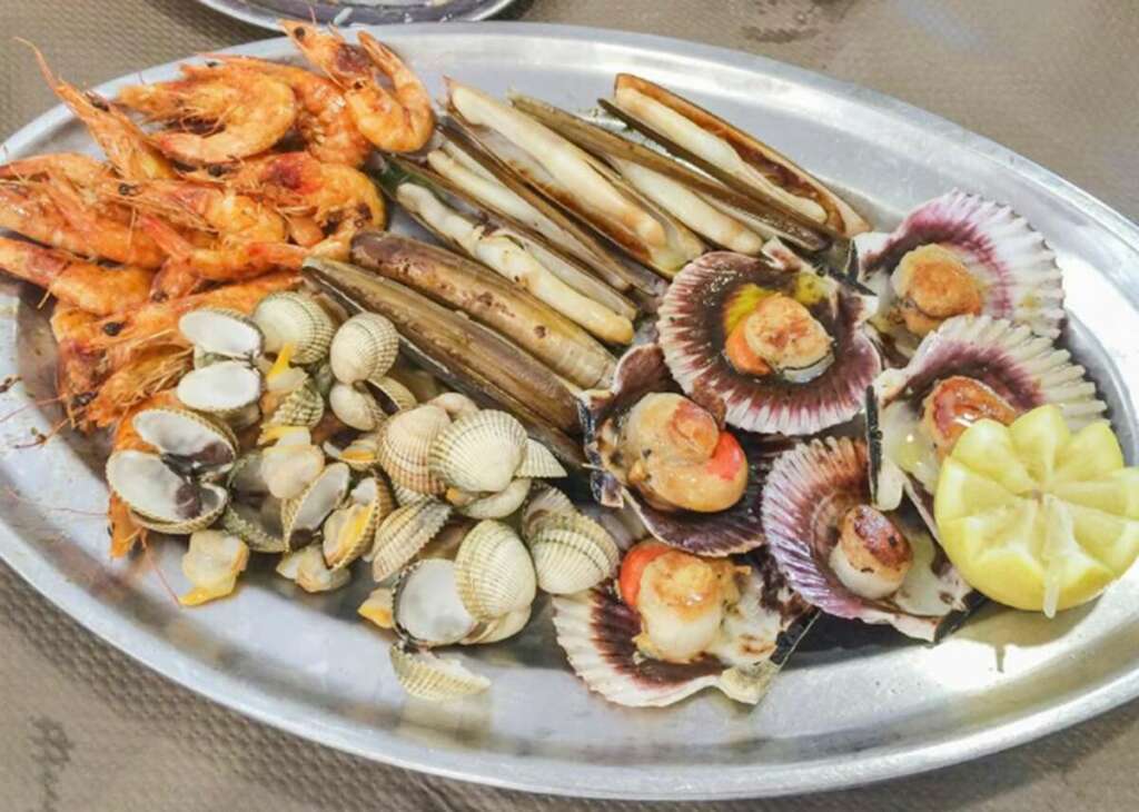 La mariscada del restaurante O Cruceiro