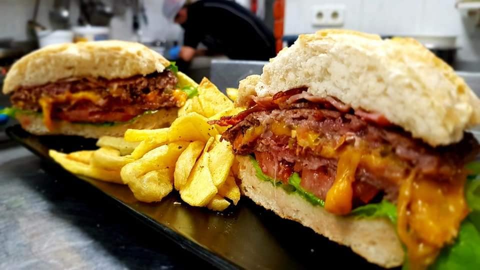 Uno de los platos del Café Bar Raquel en Cantabria