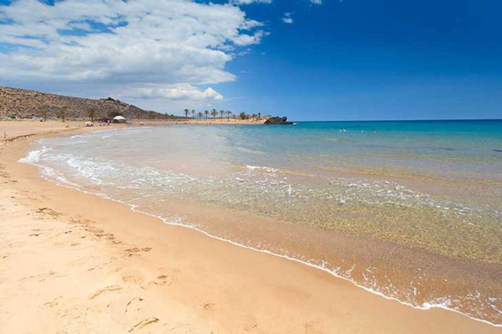 La playa de Percheles en Mazarrón