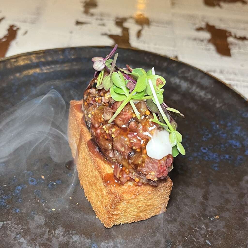 El tentador capricho de wagyu, ahumado en barrica de whisky