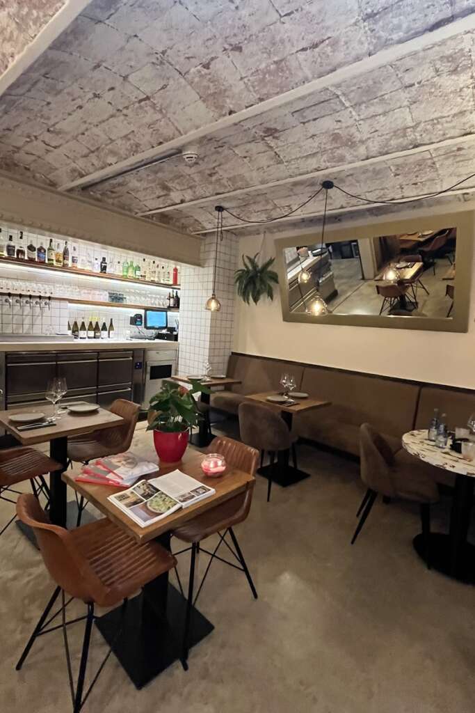Sala de by Solà 