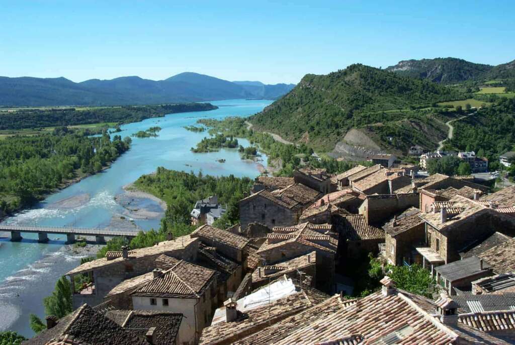 El pueblo de Aínsa en Aragón