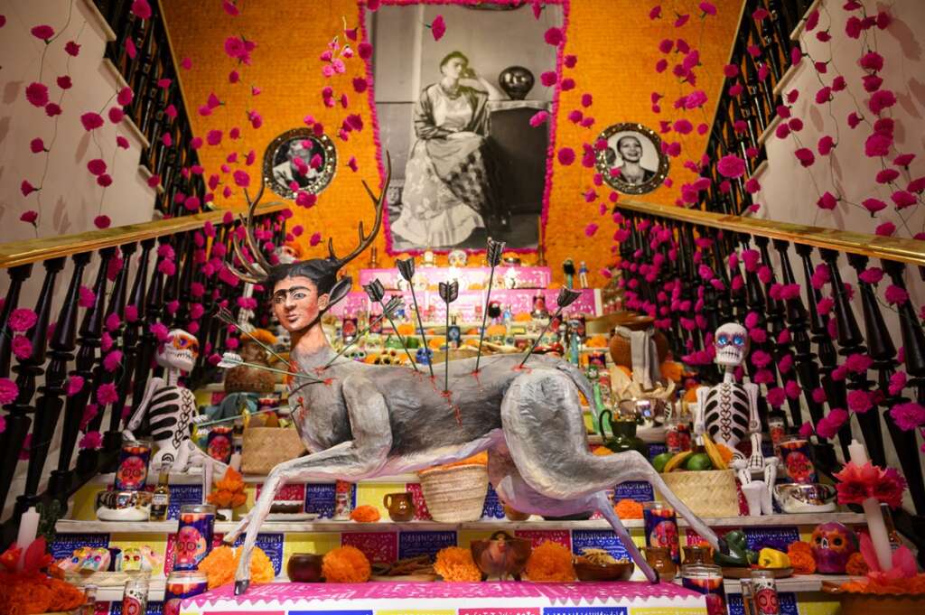 El altar en Casa de México en Madrid