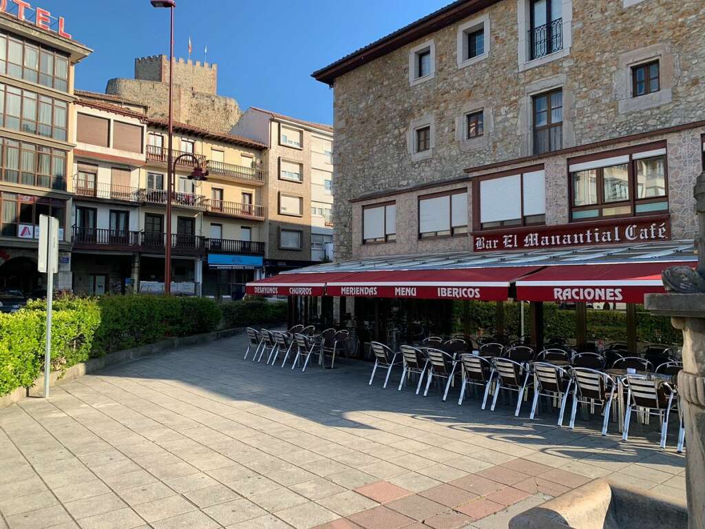 El Café-Bar El Manantial en San Vicente de la Barquera