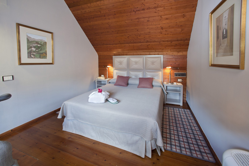 Una de las habitaciones del Parador de Arties