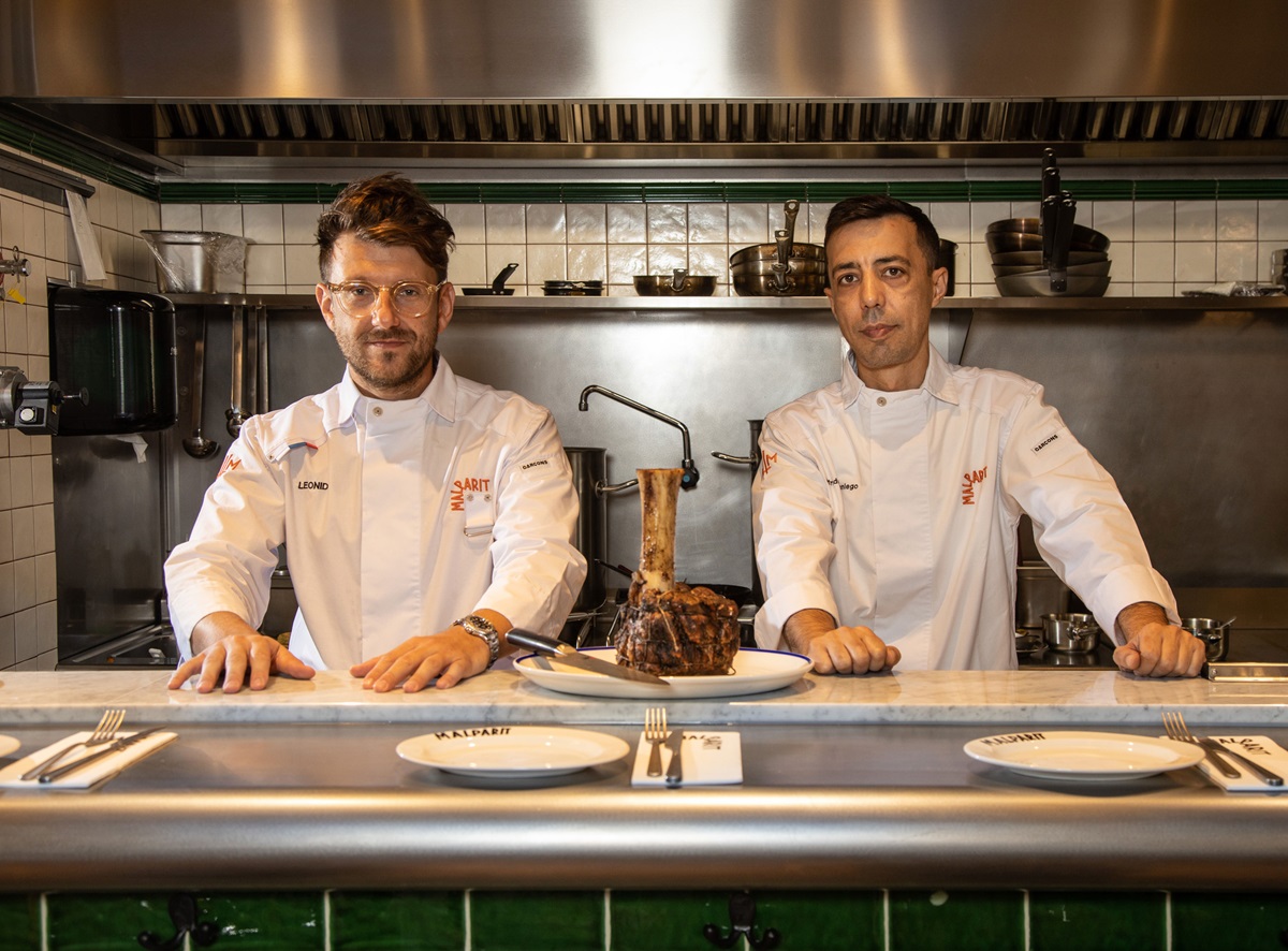 Leo Chechelnitzky y el cocinero Alfredo Samaniego