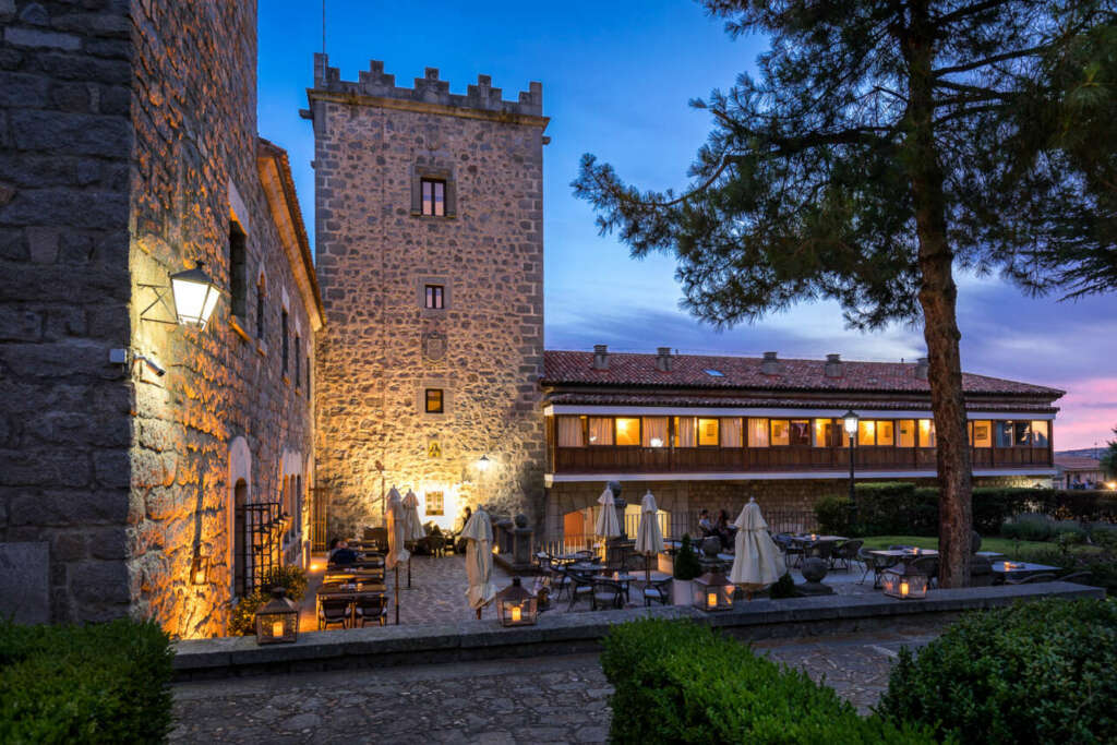 El exterior del Parador de Ávila