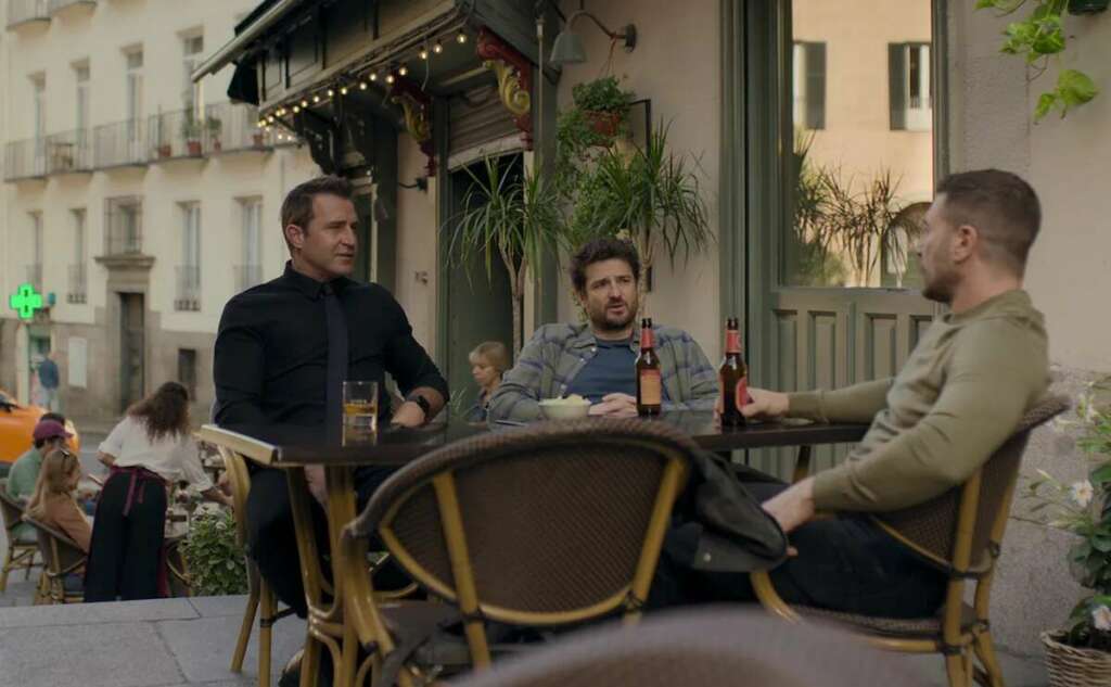 El Café del Nuncio en la serie de 'Machos Alfa'