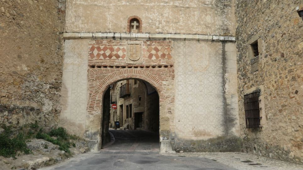 La Puerta de la Villa en Pedraza, Segovia