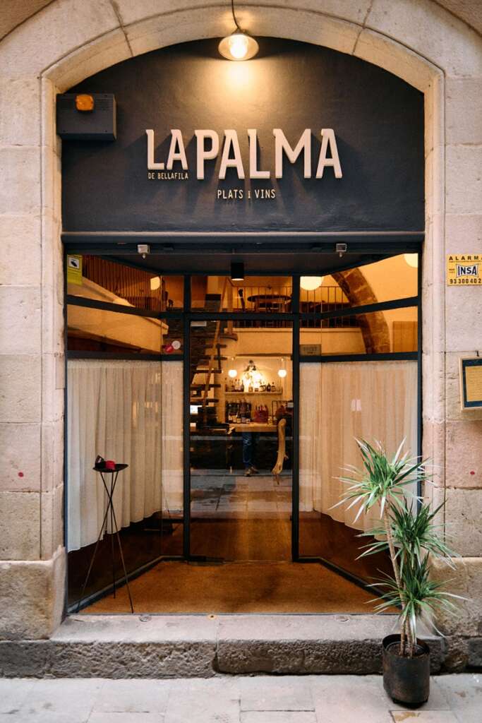 Entrada al restaurante, en el barrio Gótico de Barcelona