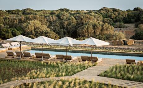 Menorca del interior a la costa. Foto: Fontenille.