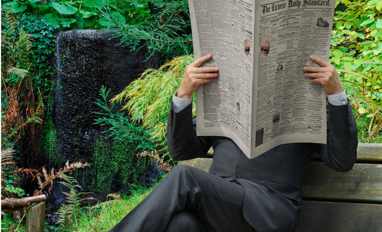El hombre del periódico, obra de Rodney Graham. Foto: