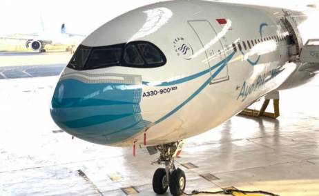 Garuda pintó una mascarilla en uno de sus A330. Foto: Garuda