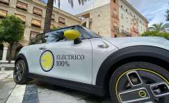 Coche eléctrico de Mini. Foto: John Cameron