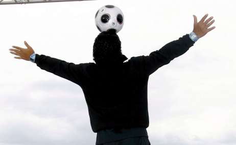 Maradona-en-Cannes.-Foto-EFE