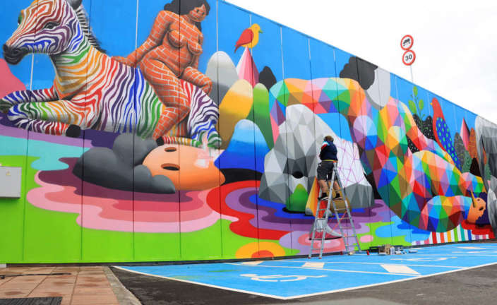 Una de las ultimas creaciones de Okuda en Cantabria. Foto Celia Agüero Pereda | EFE